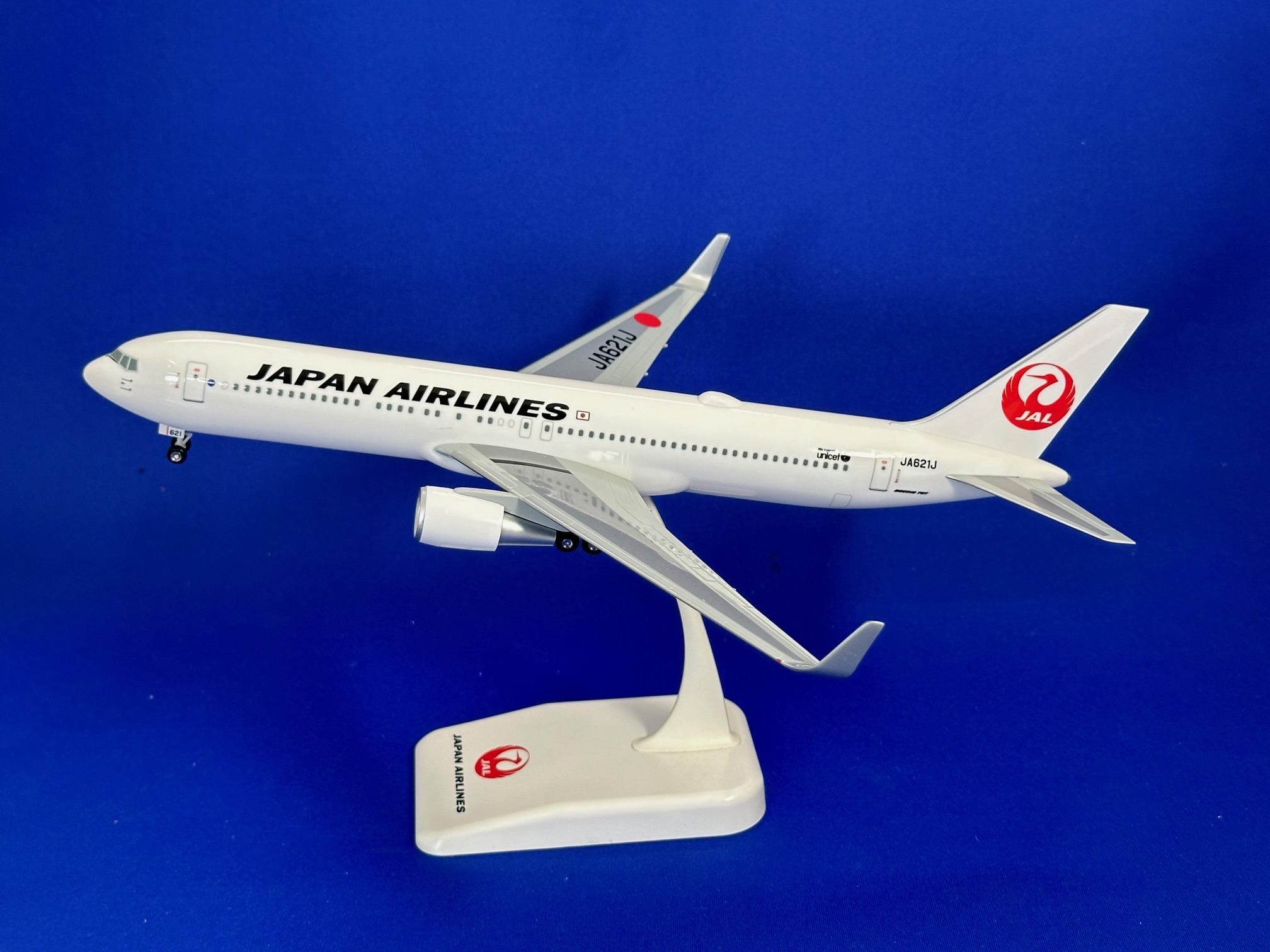 JAL Boeing 767-300 ER 1/200 モデルプレーン ScaleModelStore.com
